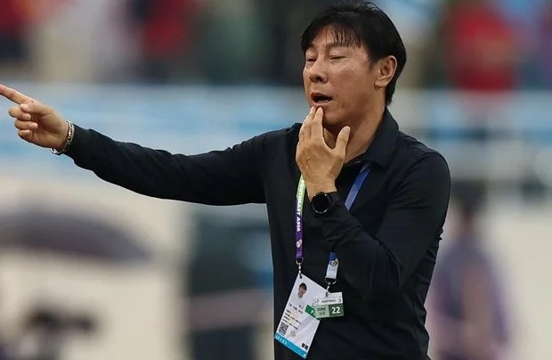 这是不是一个坑？韩媒为国足推荐主帅，曾是伊万的手下败将相关图二