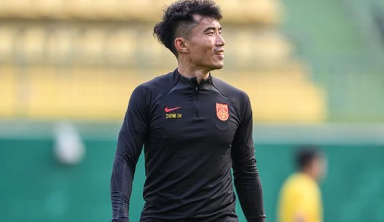 伊万下课只待官宣，新主帅一上任就打东亚杯，郑智有一点强过陈涛相关图二