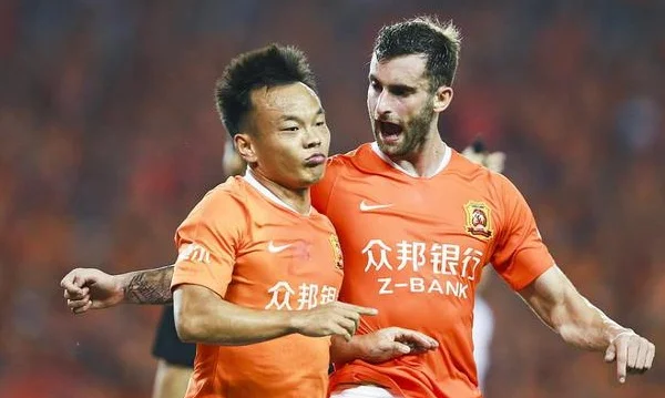 35岁周通拒为国足提建议：我不配+没资格评价！世俱杯都输0-10了相关图三