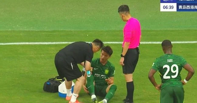 随着国安1-0西海岸，中超积分榜更新，榜首易主，前三名只差2分！相关图三