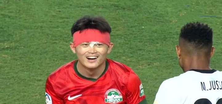 蒯纪闻策动2球，10人海港3-1河南队，紧追争冠集团，阿7浪费机会相关图二