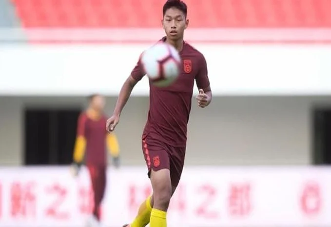 U20国足主帅久尔杰维奇临时执掌国足，东亚杯将成关键“资格考”相关图四