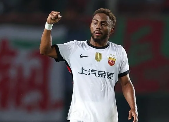 3-1！中超卫冕冠军征服客场，终结两连平，落后领头羊北京国安4分