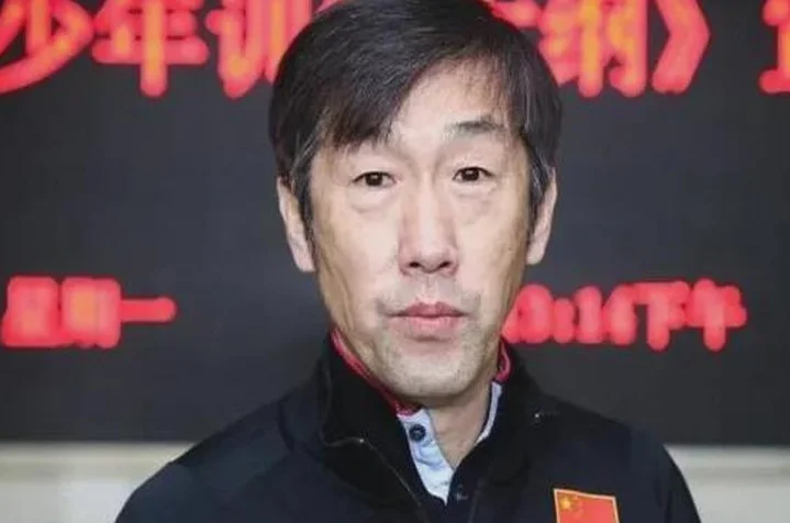 国足临时主帅定了！58岁塞尔维亚名帅救火，郑智高洪波无缘相关图八