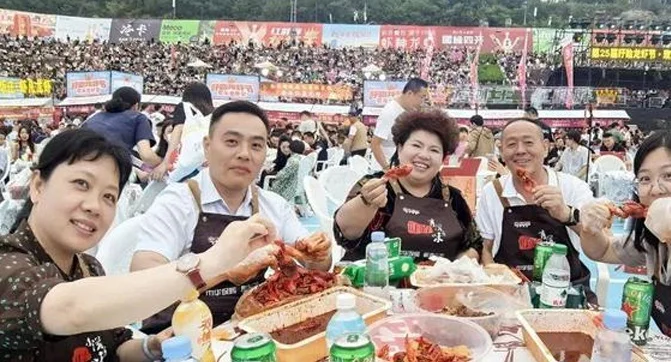 同为2000万——“苏超”在数钱，长春为“救命”相关图四