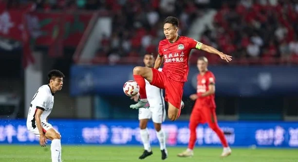3-1！海港补赛胜河南，小将发威，蒯纪闻助攻，李新翔进球相关图二
