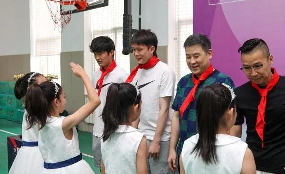 雷速公益持续发力，联合足协杯“种子计划”走进大连东北路小学相关图三