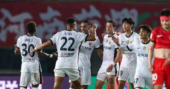 上海海港客场3-1击败河南告捷 重返争冠序列相关图五