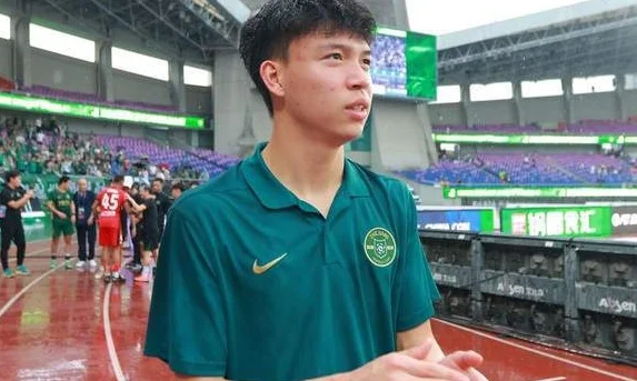 暴涨3.7倍！国足新星徳转身价从40万升至150万欧 去欧洲越早越好相关图三