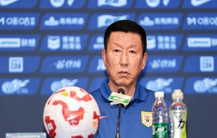 中足联明目张胆执行“双标”，崔康熙被罚，韦世豪却安然无恙