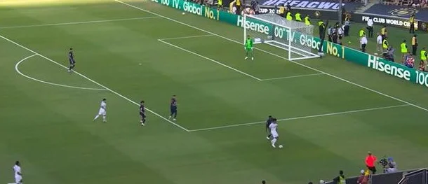 0-1！世俱杯头号冷门：大巴黎轰然倒地，欧冠冠军送对手登顶相关图三