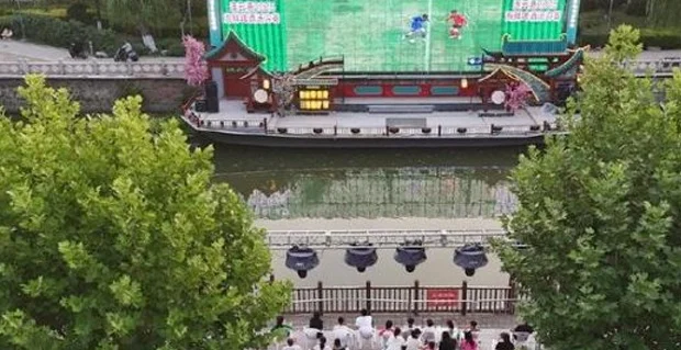 归化国脚无球可踢，或回国踢业余联赛，前同事辟谣：他走路都费劲