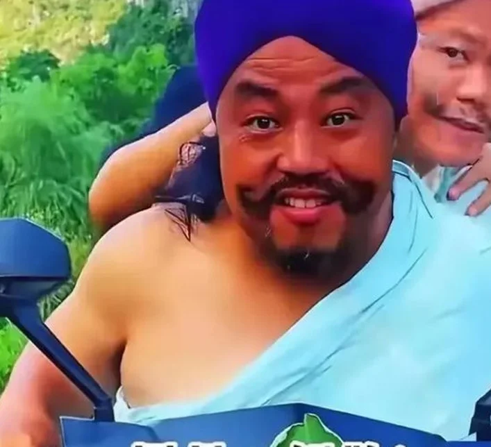 网红豪哥哥多次嘲讽印度，印度发起反击，拍摄视频嘲讽国足相关图六