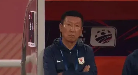 “崔康熙下课”！2万球迷集体倒戈，一场1-3揪出泰山队头号责任人相关图三
