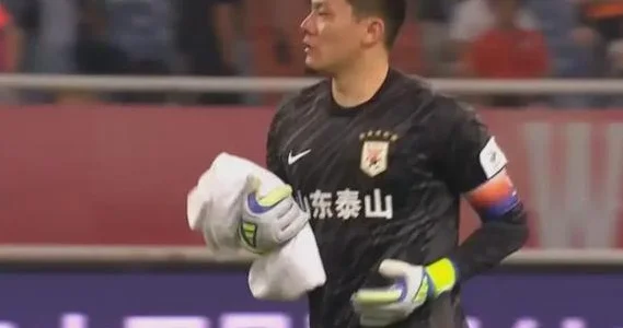 3-1双杀泰山队！徐正源成国足新帅热门人选？球迷支持